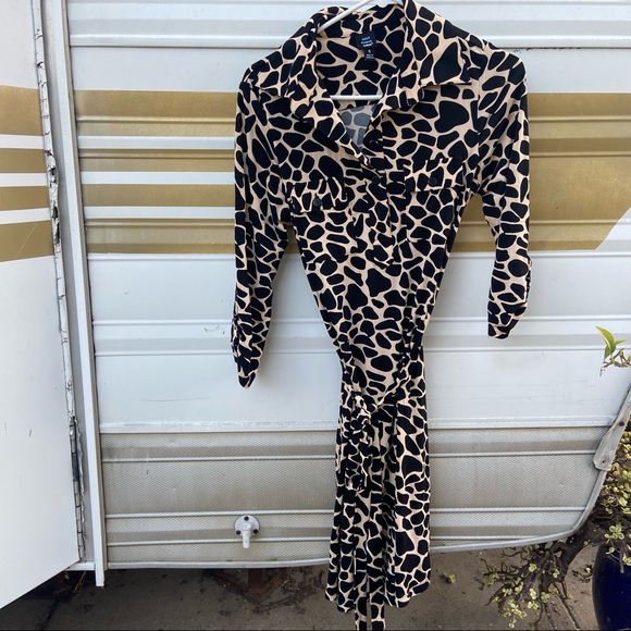 San Tropez Long Sleeve dress animal print cheetah leopard button up collared - Picture 1 of 11